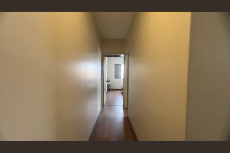 Casa à venda com 110m², 2 quartos e 2 vagasCorredor