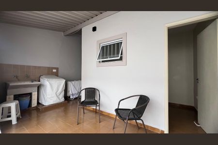 Casa à venda com 110m², 2 quartos e 2 vagasLavanderia