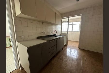 Apartamento à venda com 123m², 3 quartos e 2 vagas Apartamento à venda com 123m², 3 quartos e 2 vagasCozinha