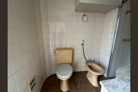 Apartamento à venda com 123m², 3 quartos e 2 vagas Apartamento à venda com 123m², 3 quartos e 2 vagasBanheiro da Suíte