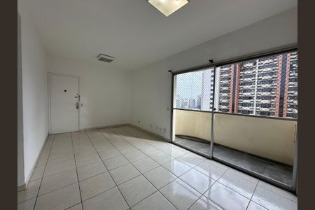 Apartamento à venda com 123m², 3 quartos e 2 vagas Apartamento à venda com 123m², 3 quartos e 2 vagasSala