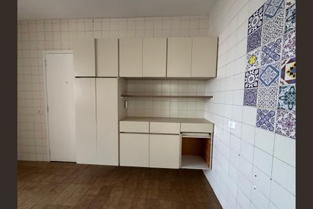 Apartamento à venda com 123m², 3 quartos e 2 vagas Apartamento à venda com 123m², 3 quartos e 2 vagasCozinha