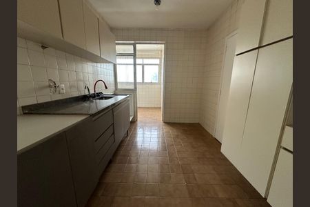 Apartamento à venda com 123m², 3 quartos e 2 vagas Apartamento à venda com 123m², 3 quartos e 2 vagasCozinha