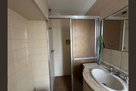 Apartamento à venda com 123m², 3 quartos e 2 vagas Apartamento à venda com 123m², 3 quartos e 2 vagasBanheiro da Suíte