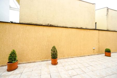 Casa de condomínio à venda com 115m², 2 quartos e 2 vagasVista da sala