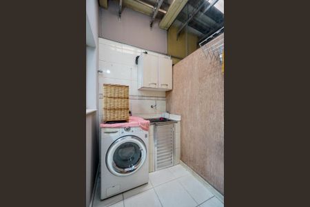 Casa de condomínio à venda com 115m², 2 quartos e 2 vagasÁrea de serviço