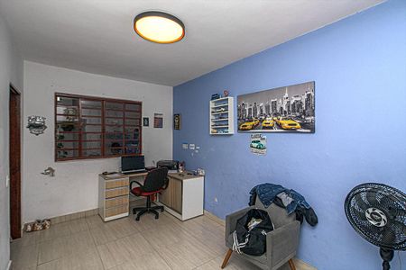 Casa à venda com 360m², 2 quartos e 3 vagasEscritório