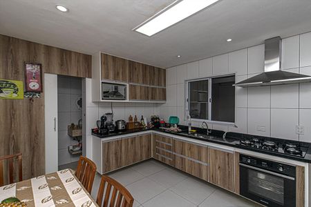 Casa à venda com 360m², 2 quartos e 3 vagasCozinha