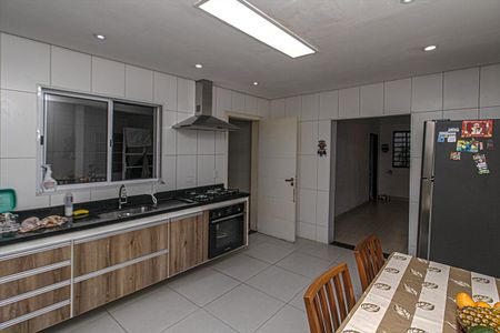 Casa à venda com 360m², 2 quartos e 3 vagasCozinha