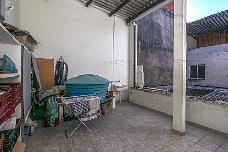 Casa à venda com 360m², 2 quartos e 3 vagasTerraço