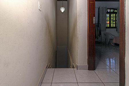 Casa à venda com 360m², 2 quartos e 3 vagasEscada