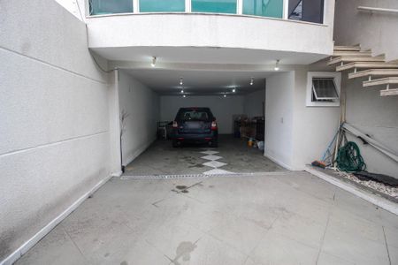 Casa à venda com 208m², 3 quartos e 4 vagasGaragem