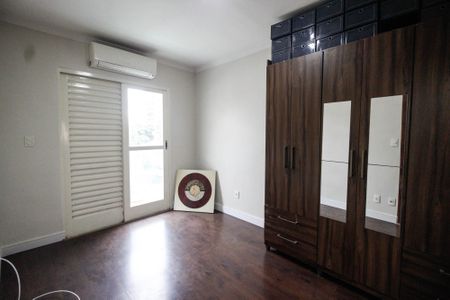 Casa à venda com 208m², 3 quartos e 4 vagasSuíte
