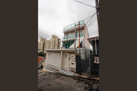 Casa à venda com 208m², 3 quartos e 4 vagasFachada