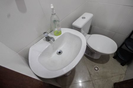 Casa à venda com 208m², 3 quartos e 4 vagasBanheiro de serviço