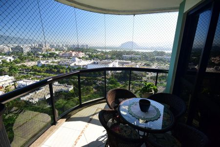 Apartamento à venda com 120m², 3 quartos e 2 vagasVaranda