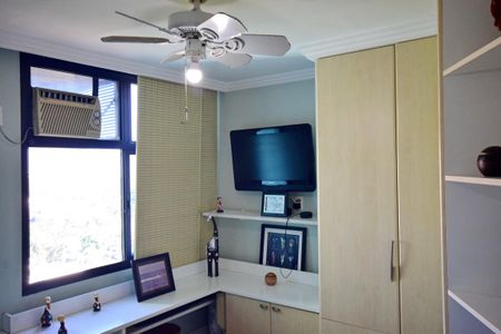 Apartamento à venda com 120m², 3 quartos e 2 vagasQuarto