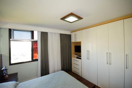 Apartamento à venda com 120m², 3 quartos e 2 vagasSuíte