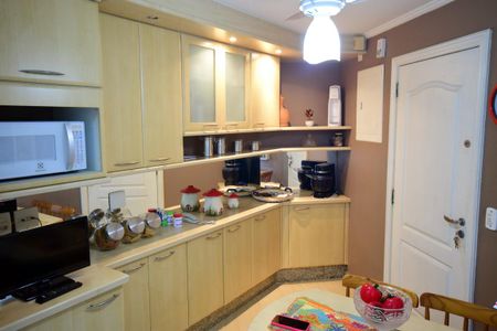 Apartamento à venda com 120m², 3 quartos e 2 vagasCozinha