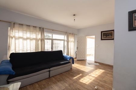 Casa à venda com 250m², 3 quartos e 4 vagasSala