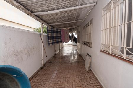 Casa à venda com 250m², 3 quartos e 4 vagasQuintal / Garagem