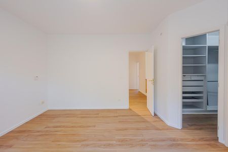 Casa para alugar com 250m², 5 quartos e 5 vagasSuíte 5