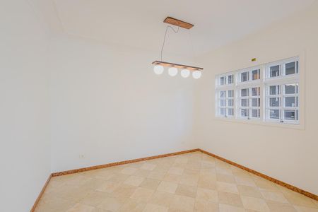 Casa para alugar com 250m², 5 quartos e 5 vagasSala