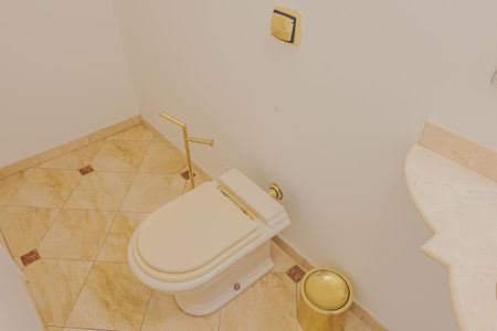 Casa para alugar com 250m², 5 quartos e 5 vagasLavabo