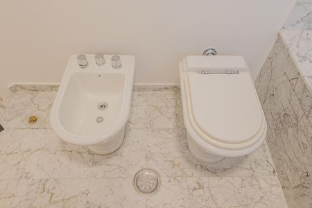 Casa para alugar com 250m², 5 quartos e 5 vagasBanheiro da Suíte 5