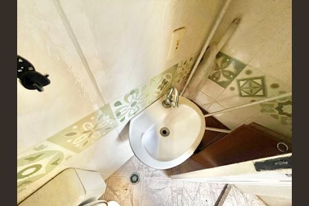 Casa de condomínio para alugar com 133m², 3 quartos e 2 vagas Casa de condomínio para alugar com 133m², 3 quartos e 2 vagasBanheiro de Serviço