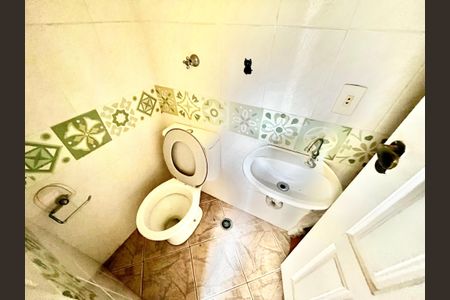 Casa de condomínio para alugar com 133m², 3 quartos e 2 vagas Casa de condomínio para alugar com 133m², 3 quartos e 2 vagasBanheiro de Serviço