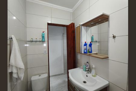 Casa à venda com 100m², 3 quartos e 1 vagaBanheiro 1