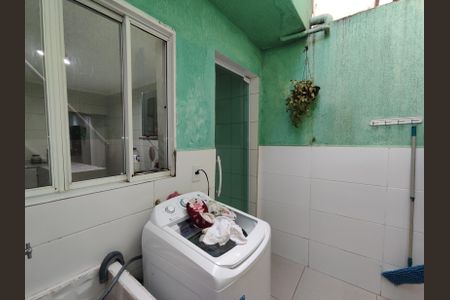 Casa à venda com 100m², 3 quartos e 1 vagaÁrea de Serviço