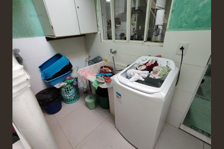 Casa à venda com 100m², 3 quartos e 1 vagaÁrea de Serviço