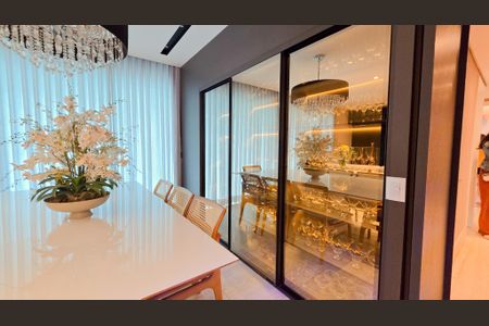 Apartamento à venda com 186m², 4 quartos e 4 vagasSala