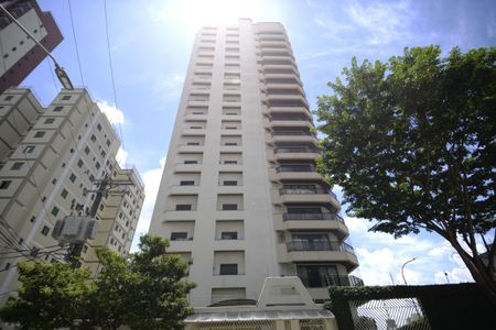 Apartamento à venda com 270m², 4 quartos e 4 vagasFachada