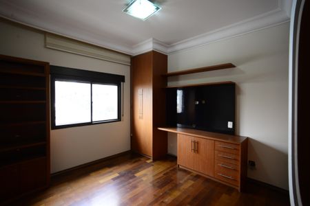 Apartamento à venda com 270m², 4 quartos e 4 vagasQuarto 2
