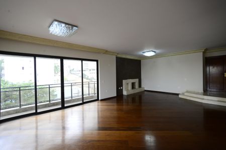 Apartamento à venda com 270m², 4 quartos e 4 vagasSala