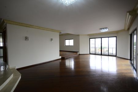 Apartamento à venda com 270m², 4 quartos e 4 vagasSala