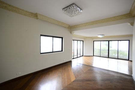 Apartamento à venda com 270m², 4 quartos e 4 vagasSala