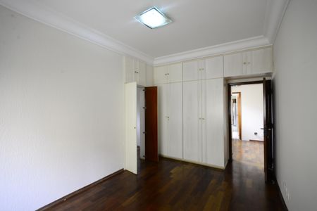 Apartamento à venda com 270m², 4 quartos e 4 vagasSuíte 2