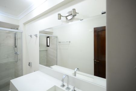 Apartamento à venda com 270m², 4 quartos e 4 vagasBanheiro