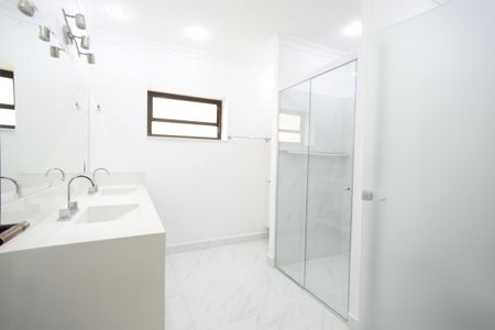 Apartamento à venda com 270m², 4 quartos e 4 vagasSuíte 2