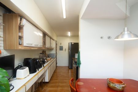 Apartamento à venda com 103m², 2 quartos e sem vagaCozinha