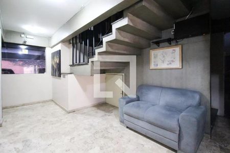 Apartamento à venda com 103m², 2 quartos e sem vagaHall social