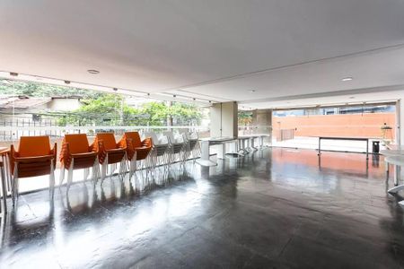 Apartamento à venda com 103m², 2 quartos e sem vagaÁrea comum