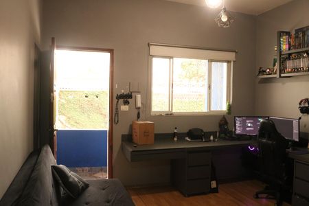 Casa à venda com 55m², 1 quarto e 2 vagasSala