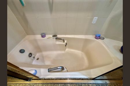 Apartamento à venda com 220m², 3 quartos e 1 vagaSuite 