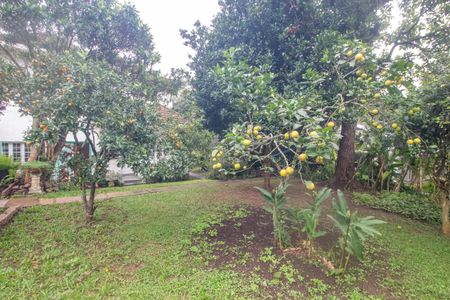 Casa à venda com 408m², 6 quartos e 2 vagasQuintal