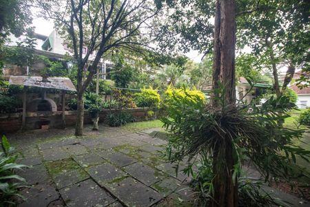 Casa à venda com 408m², 6 quartos e 2 vagasQuintal